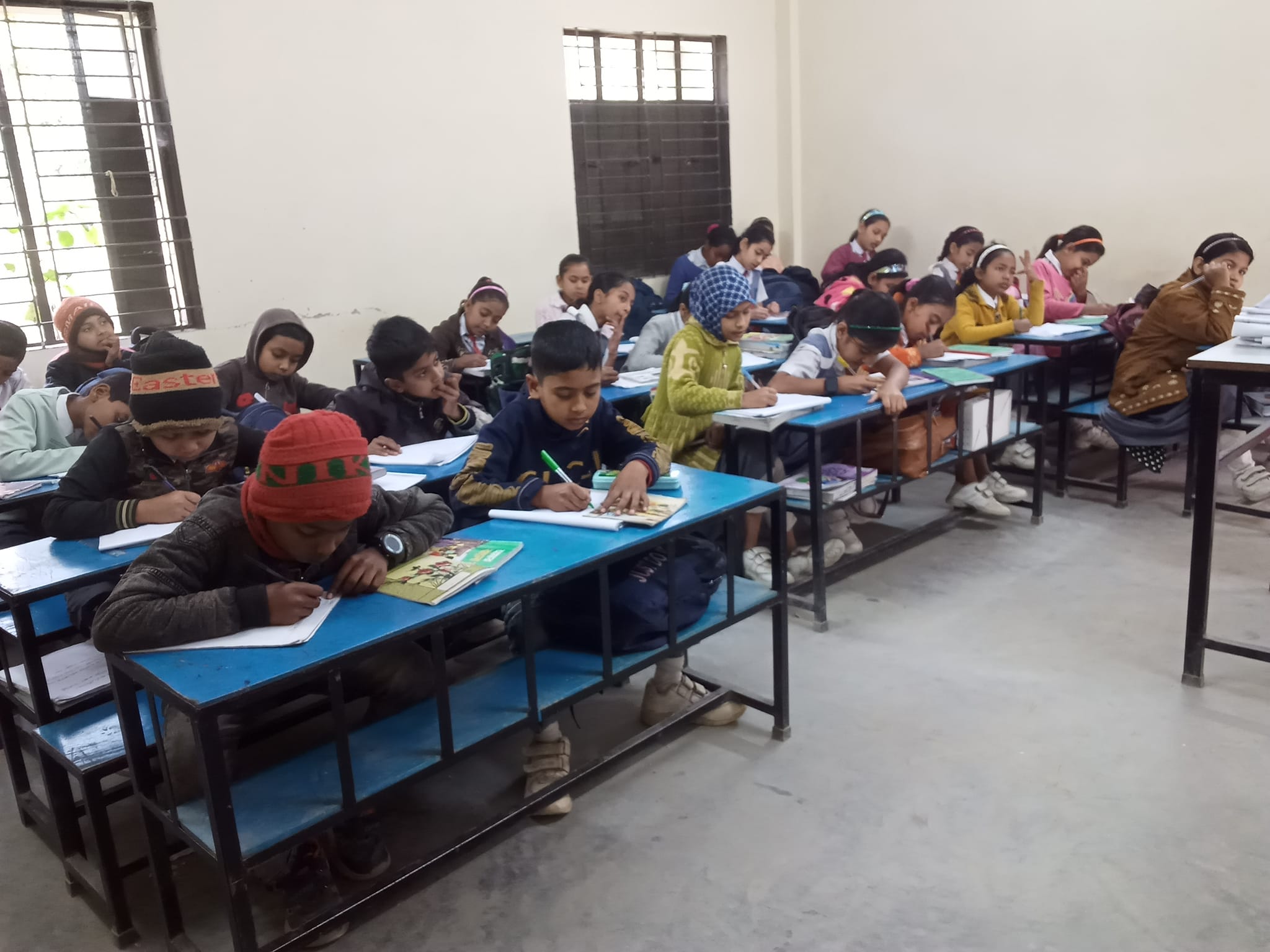 485783864_985637433765840_4733846486682939927_n