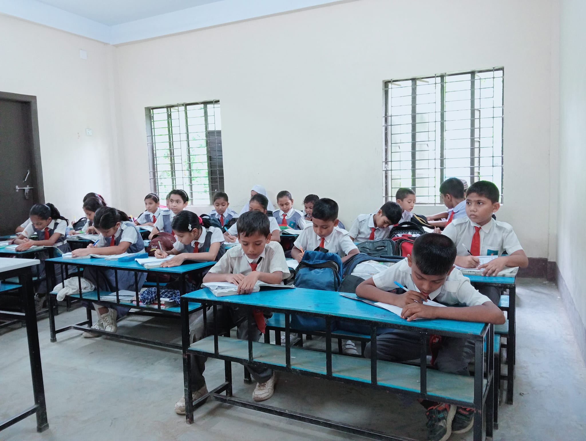 485950679_988108550185395_2498973586750514794_n